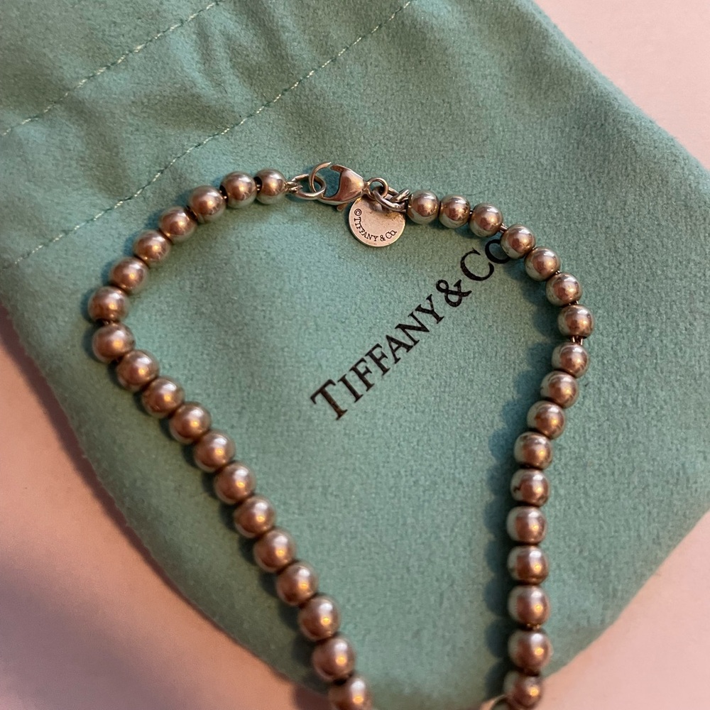 Tiffany & Co. Silver Beaded Bracelet with Silver Heart Charm - Picture 3 of 6